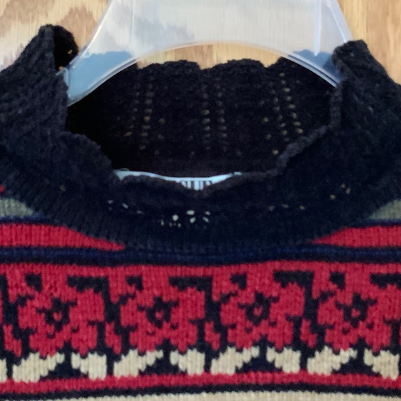 Segue - Vintage Velour Sweater With Lace Collar, Cuffs & Hem - Picture 2 of 6